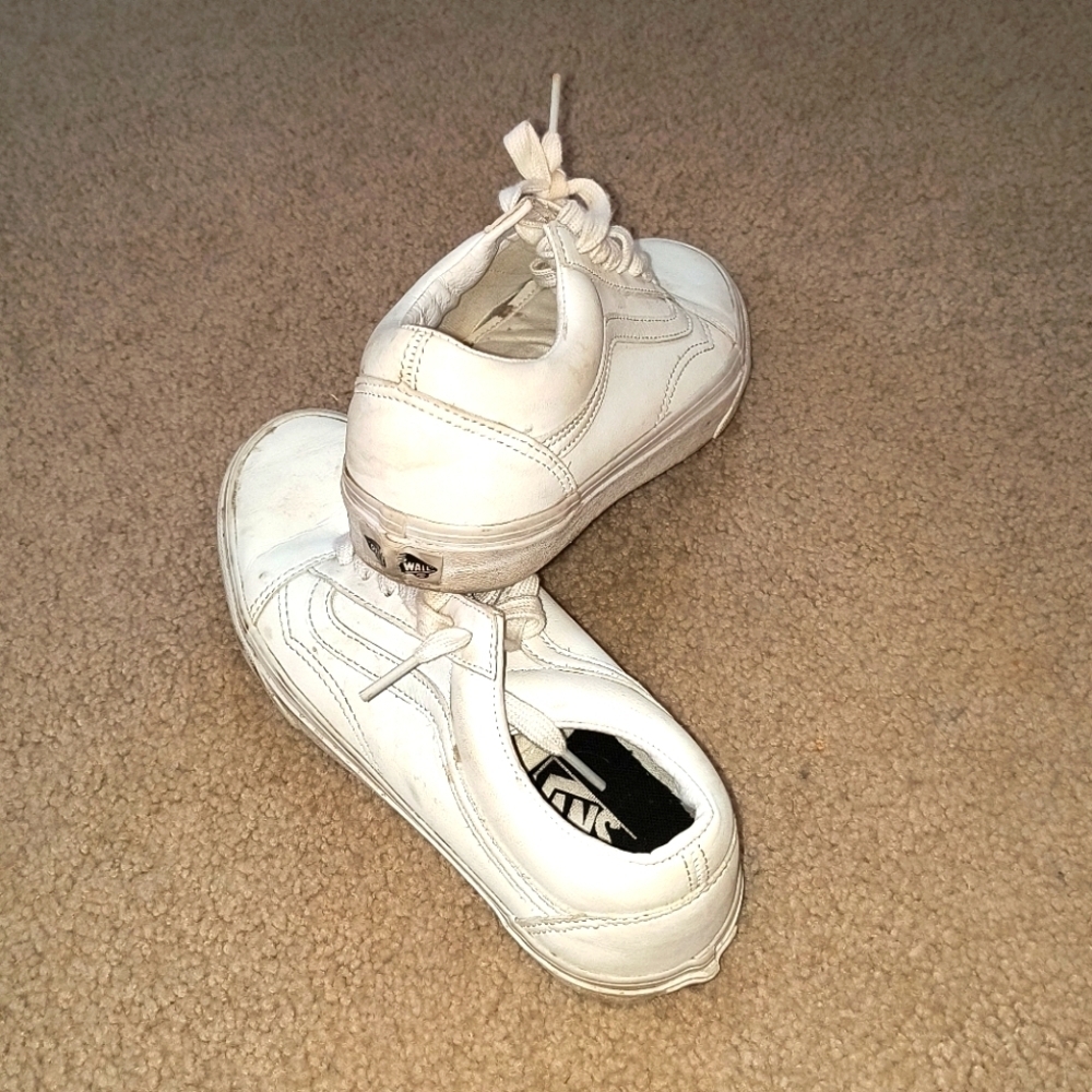Vans White Sneakers with Thick Rubber Sole and Low-Top Design